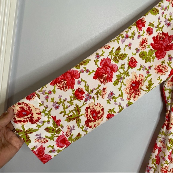 Something Navy Red Poppy Gina Floral Coverup - Picture 6 of 8